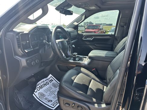 Used 2023 Chevrolet Silverado 1500 LT Trail Boss w/ LT Trail Boss Premium Package AWD/4WD image 11