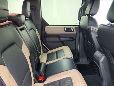 Used 2024 Ford Bronco Wildtrak AWD/4WD image 23