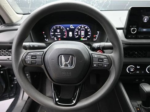 Used 2025 Honda Accord LX image 27