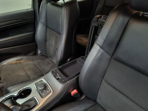 Used 2022 Jeep Grand Cherokee Laredo X AWD/4WD image 27