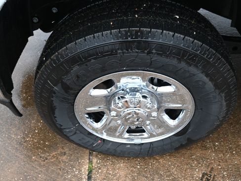 New 2026 RAM 2500 Tradesman w/ Chrome Appearance Group image 7