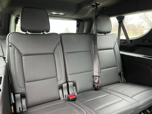 Used 2022 GMC Yukon XL Denali image 27