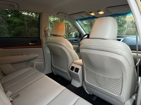 Used 2013 Subaru Outback 2.5i Limited image 24