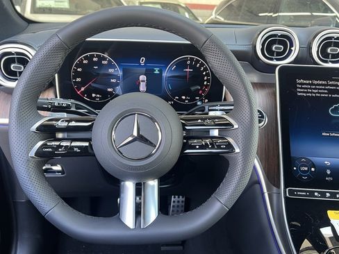 New 2025 Mercedes-Benz GLC 350e 4MATIC image 23