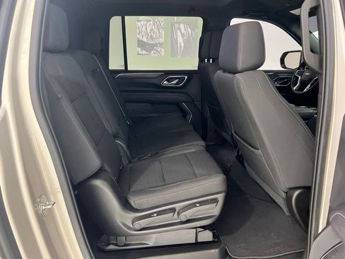 Used 2021 Chevrolet Suburban LS AWD/4WD image 23