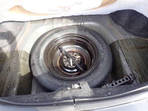 Used 2013 Dodge Avenger SE FWD image 16
