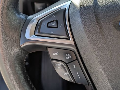 Used 2017 Ford Fusion SE w/ Equipment Group 602A FWD image 25