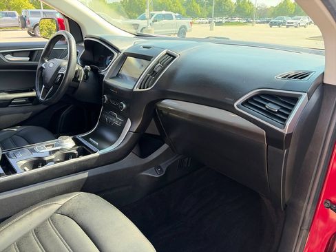 Used 2019 Ford Edge SEL w/ Equipment Group 201A AWD/4WD image 10