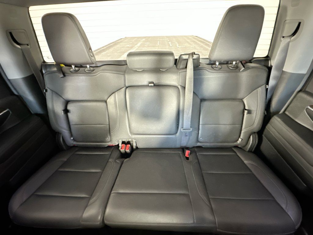 Used 2024 GMC Sierra 3500 SLT AWD/4WD image 13