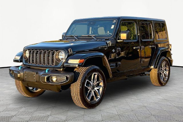 Used 2024 Jeep Wrangler Unlimited w/ Convenience Group AWD/4WD image 3
