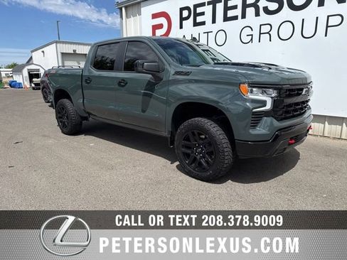 Used 2025 Chevrolet Silverado 1500 LT Trail Boss w/ Convenience Package II AWD/4WD image 2
