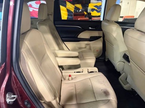 Used 2015 Toyota Highlander Limited AWD/4WD image 23