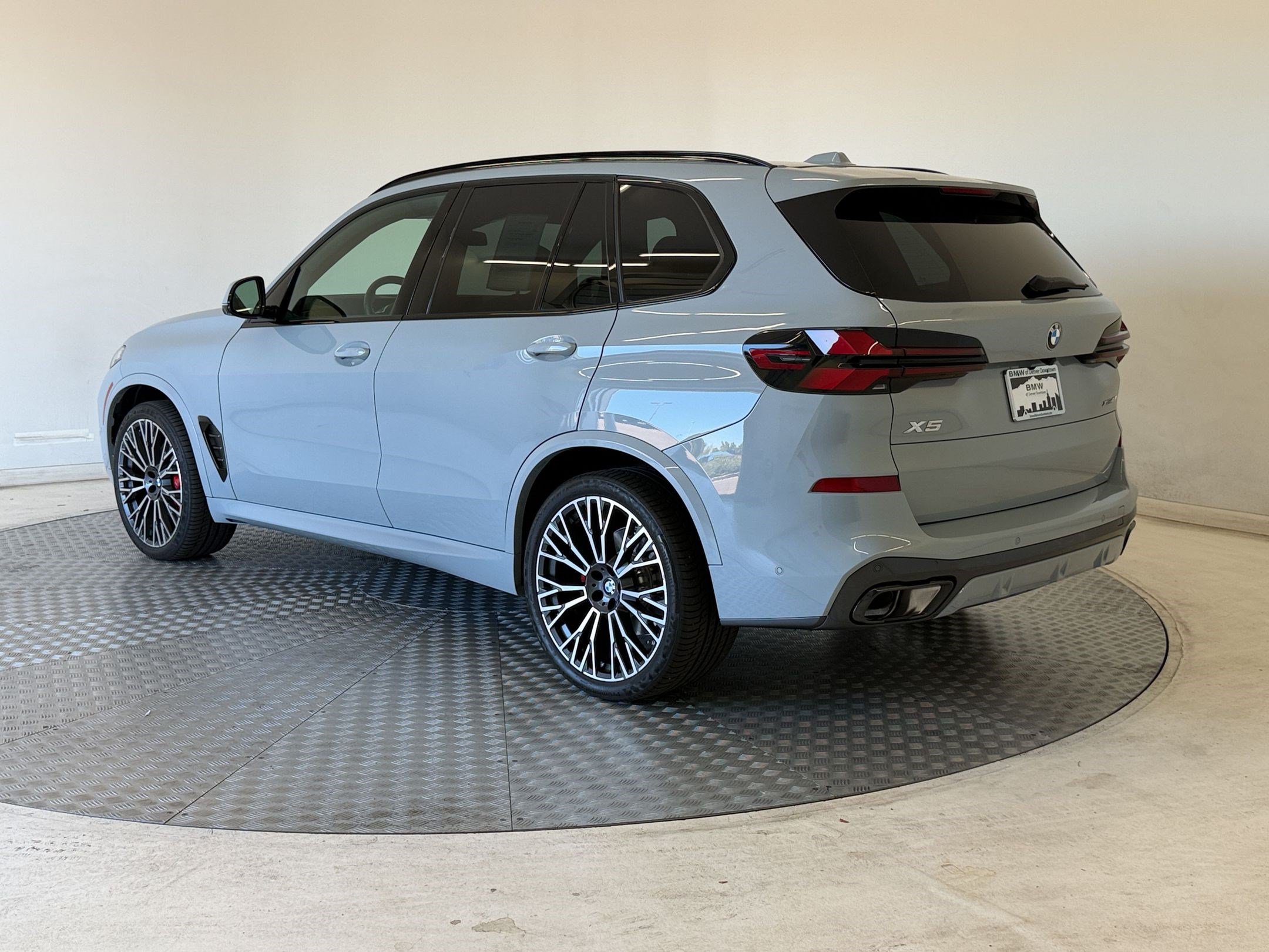 Certified 2025 BMW X5 xDrive40i AWD/4WD image 3
