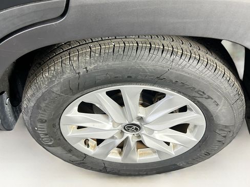 Used 2022 Toyota Corolla Cross LE image 28