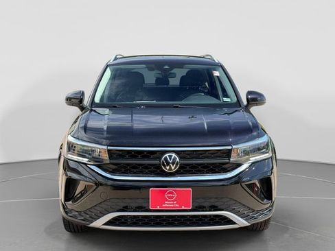 Used 2023 Volkswagen Taos SE FWD image 9