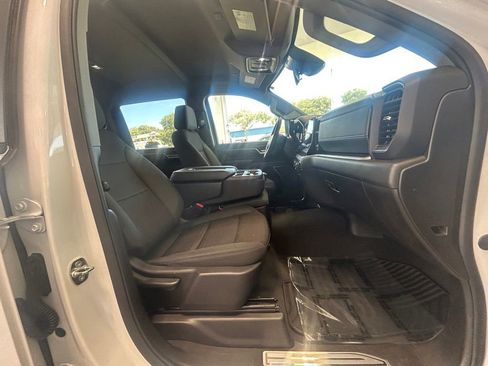 Used 2024 Chevrolet Silverado 2500 LT image 24