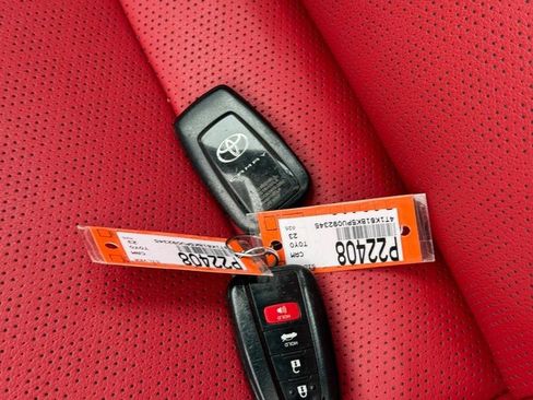 Used 2023 Toyota Camry XSE image 31