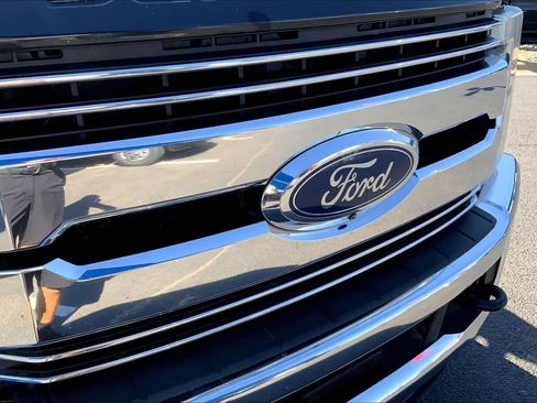 Used 2017 Ford F250 Lariat w/ Lariat Value Package image 30