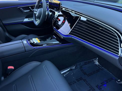 New 2026 Mercedes-Benz E 53 AMG e 4MATIC Sedan image 10