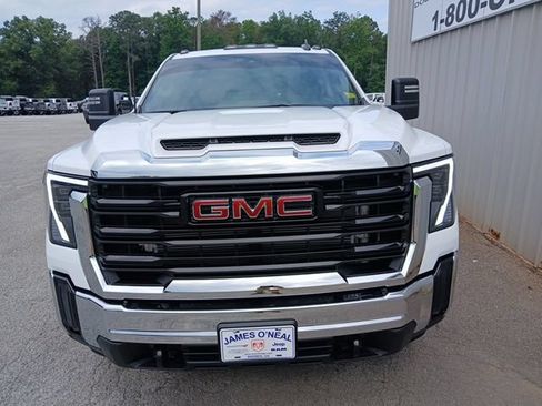 Used 2026 GMC Sierra 3500 Pro AWD/4WD image 13