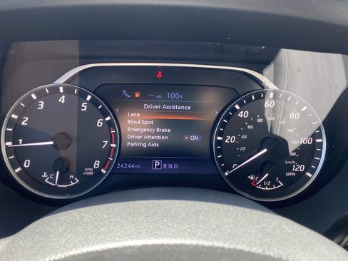 Used 2021 Nissan Titan SV w/ Accessory Utility Package image 30