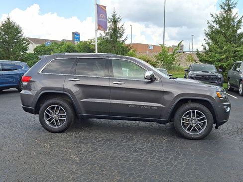 Used 2018 Jeep Grand Cherokee Limited w/ Trailer Tow Group IV AWD/4WD image 7