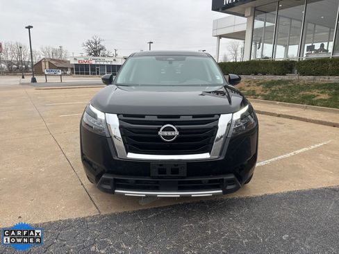 Used 2025 Nissan Pathfinder SL AWD/4WD image 8