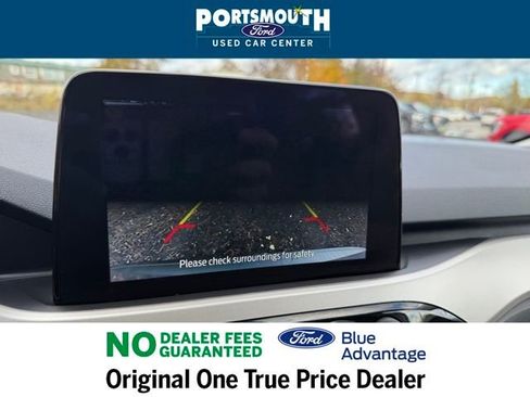 Certified 2022 Ford Escape SE w/ SE Sport Appearance Package image 10