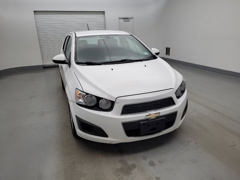 Used 2016 Chevrolet Sonic LT FWD image 14