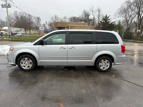 Used 2012 Dodge Grand Caravan SE image 1