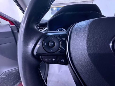 Used 2020 Toyota RAV4 XLE Premium image 12