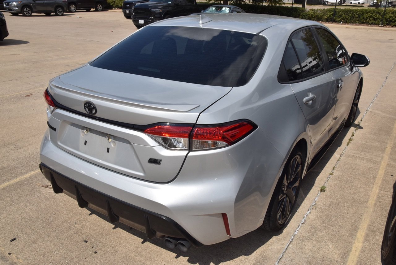 Used 2024 Toyota Corolla SE FWD image 5