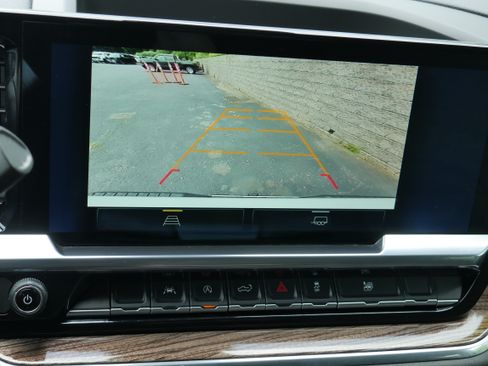 Certified 2025 Chevrolet Silverado 1500 LT AWD/4WD image 17