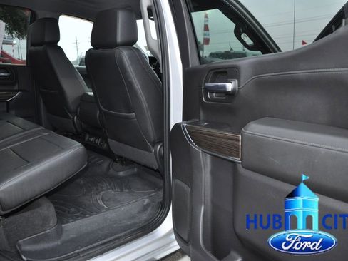 Used 2020 Chevrolet Silverado 1500 LT w/ Texas Edition image 15