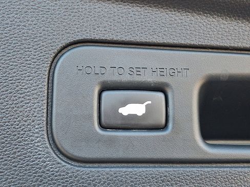 Used 2023 Acura MDX w/ Advance Package image 32