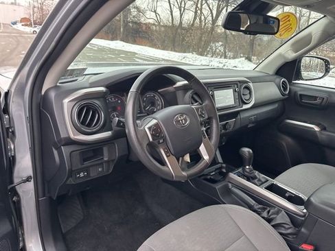 Certified 2019 Toyota Tacoma SR5 image 37