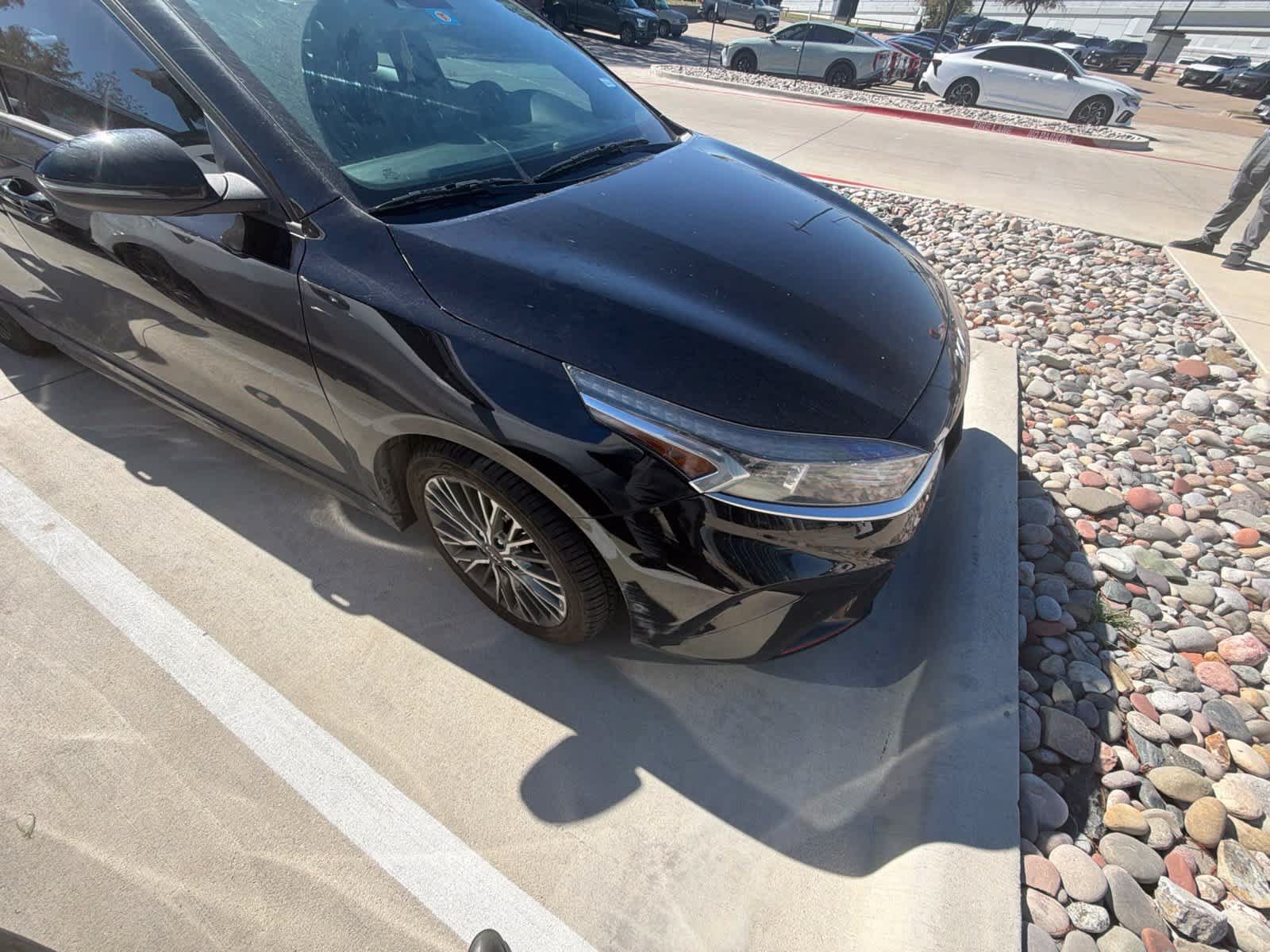 Used 2022 Kia Forte GT-Line w/ GT-Line Premium Package FWD image 4
