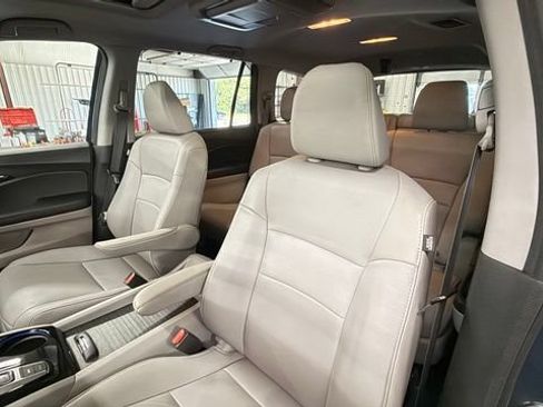 Used 2018 Honda Pilot Touring image 18