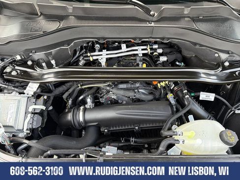 Used 2026 Ford Explorer Platinum w/ LUX Leather Package AWD/4WD image 21