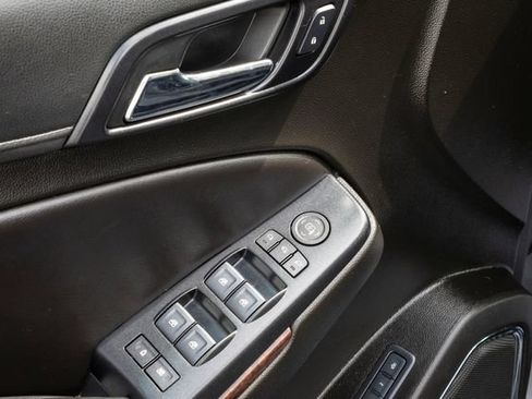 Used 2019 GMC Yukon XL SLT w/ Open Road Package AWD/4WD image 19