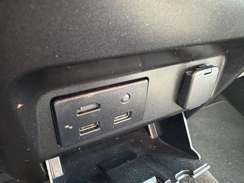 Used 2018 Ford F150 XLT RWD image 23