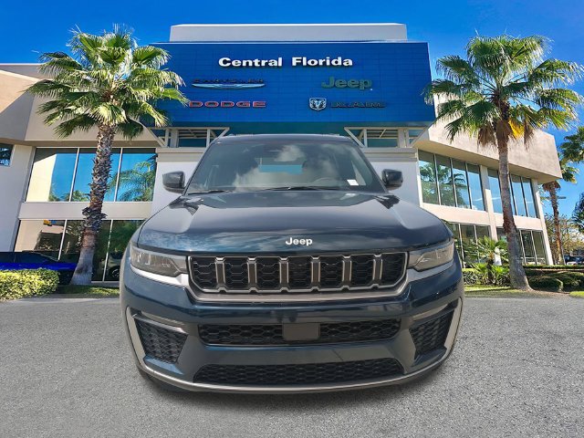 New 2027 Jeep Grand Cherokee Limited RWD image 9