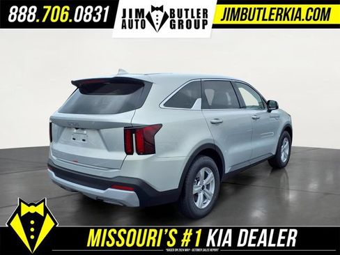 New 2026 Kia Sorento LX FWD image 19