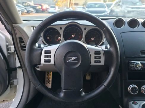 Used 2008 Nissan 350Z Touring image 15