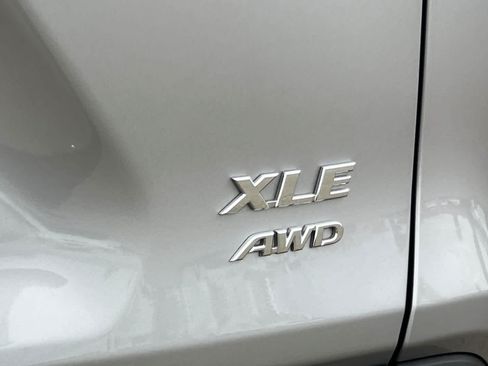 Certified 2021 Toyota RAV4 XLE w/ XLE Grade Weather Package AWD/4WD image 24