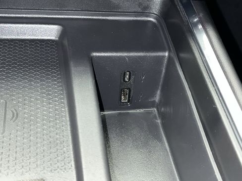 Certified 2025 GMC Acadia Elevation w/ Elevation Premium Package image 26