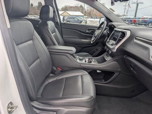 Used 2023 GMC Acadia SLT image 41