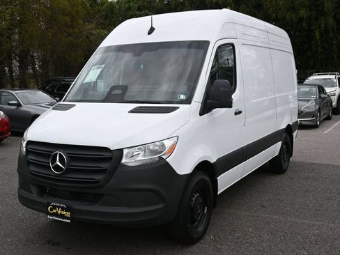 Used 2025 Mercedes-Benz Sprinter 2500 image 35