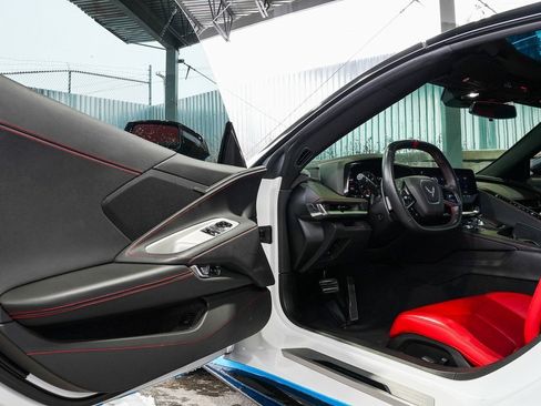 Used 2022 Chevrolet Corvette Stingray Coupe w/ 1LT image 31