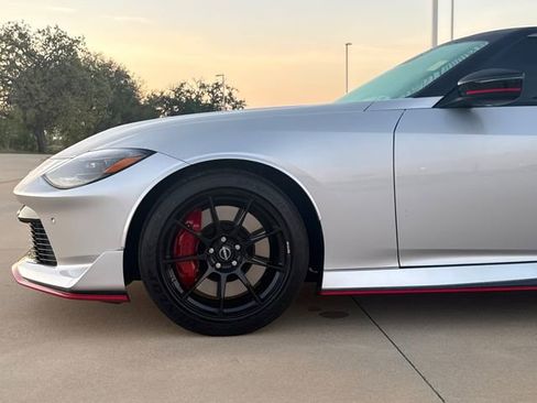 Used 2025 Nissan Z NISMO w/ Floor Mat Package image 5